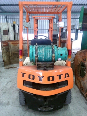 รถโฟร์คคลิฟท์ toyata รุ่น 4FGL14 รถโฟร์คคลิฟท์ toyata รุ่น 4FGL14