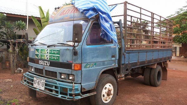 **410,000 บ.ต่อรอง**ขาย6ล้อบรรทุก ISUZU 115 NPR59L ประกอบ ปี48 เครื่องเดิมเกียร์มีสโลวปลายเกียร์ เครื่อง4BD1 115แรง เครื่องดี แน่น แรง ช่วงล่างFหน้า-หลัง คัสซีดี เสริมเหล็กบน กระบะพื้นไม้คอกเหล็ก4.30ม. สภาพดี หัวเก๋งเดิม มีผุ ฝั่งคนขับ ต้องเก็บ คอนโซลดีเก