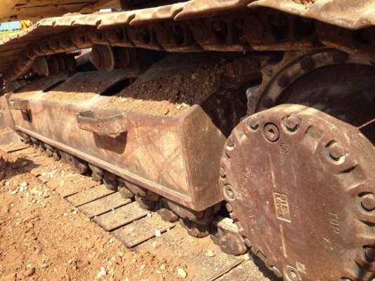 ขายรถแบคโฮ KOMATSU PC200-8 รถปี2009 ทำงาน 5พันกว่าชั่วโมง มีกล้องหลัง (มีVDO ครับ )สภาพสวย  นำเข้าจากญี่ปุ่น