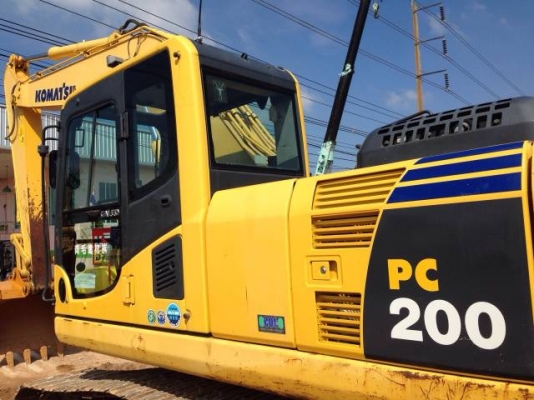 ขายรถแบคโฮ KOMATSU PC200-8 รถปี2009 ทำงาน 5พันกว่าชั่วโมง มีกล้องหลัง (มีVDO ครับ )สภาพสวย  นำเข้าจากญี่ปุ่น