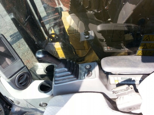 รถแบตโฮ CAT  ( รถทำงาน  3,4xx  ซม. )  สนใจติดต่อ 081 - 6079515