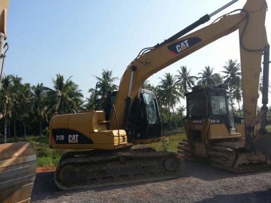 รถแบตโฮ CAT  ( รถทำงาน  3,4xx  ซม. )  สนใจติดต่อ 081 - 6079515