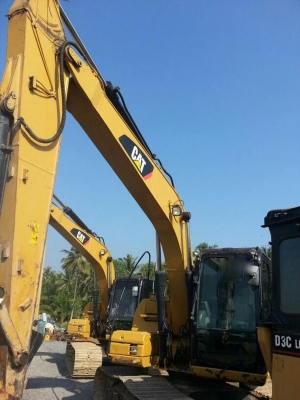 รถแบตโฮ CAT  ( รถทำงาน  3,4xx  ซม. )  สนใจติดต่อ 081 - 6079515