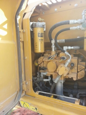 รถแบตโฮ CAT  ( รถทำงาน  3,4xx  ซม. )  สนใจติดต่อ 081 - 6079515