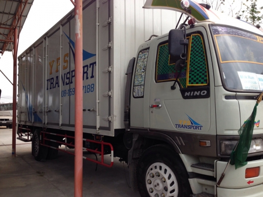 ขายด่วนรถ 6 ล้อตู้ประตู 10 บาน สภาพใหม่มาก ขายด่วนรถ 6 ล้อตู้ประตู 10 บาน สภาพใหม่มาก