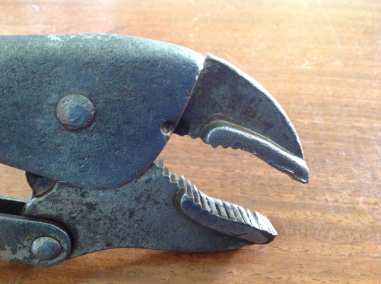 ขายคีมล็อค PETERSON VISE GRIP 10 CR ตี 2 แถว ขี้เหร่ แต่ยังใช้งานได้ ขายคีมล็อค PETERSON VISE GRIP 10 CR ตี 2 แถว ขี้เหร่ แต่ยังใช้งานได้