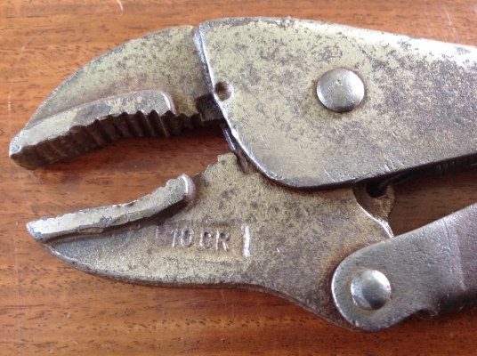 ขายคีมล็อค PETERSON VISE GRIP 10 CR ตี 2 แถว ขี้เหร่ แต่ยังใช้งานได้ ขายคีมล็อค PETERSON VISE GRIP 10 CR ตี 2 แถว ขี้เหร่ แต่ยังใช้งานได้