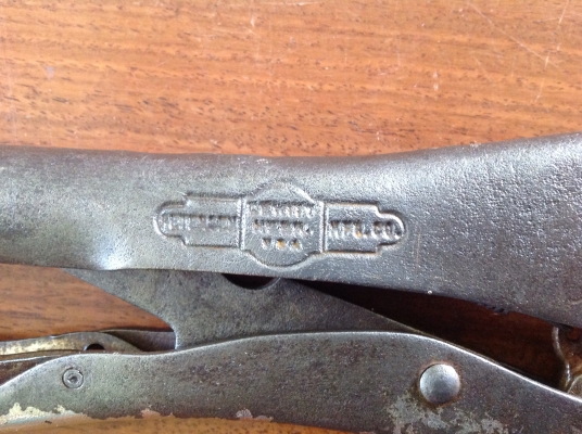 ขายคีมล็อค PETERSON VISE GRIP 10 CR ตี 2 แถว ขี้เหร่ แต่ยังใช้งานได้ ขายคีมล็อค PETERSON VISE GRIP 10 CR ตี 2 แถว ขี้เหร่ แต่ยังใช้งานได้