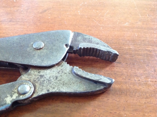 ขายคีมล็อค PETERSON VISE GRIP 10 CR ตี 2 แถว ขี้เหร่ แต่ยังใช้งานได้ ขายคีมล็อค PETERSON VISE GRIP 10 CR ตี 2 แถว ขี้เหร่ แต่ยังใช้งานได้