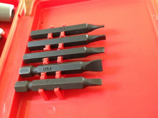 ขายหัวไขควง หัวน๊อต  ยกกล่อง