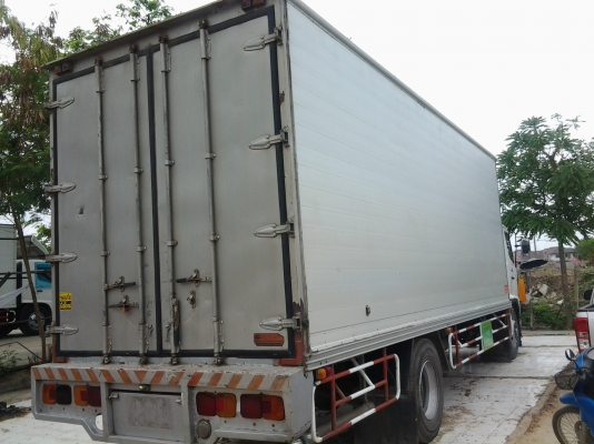 ต้องการขายรถฮีโน่เม๊กก้าปี50ยาว7เมตร20เครื่องดีคัชซีสวยสภาพ90\%รถพร้อมใช้