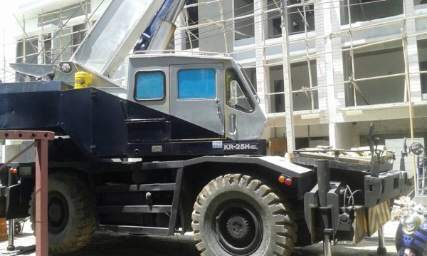 ขาย-เช่า มีรถเครน 25 ตันให้เช่า รถเฮียบให้เช่า รายวัน-รายเดือน โทร 0813469967