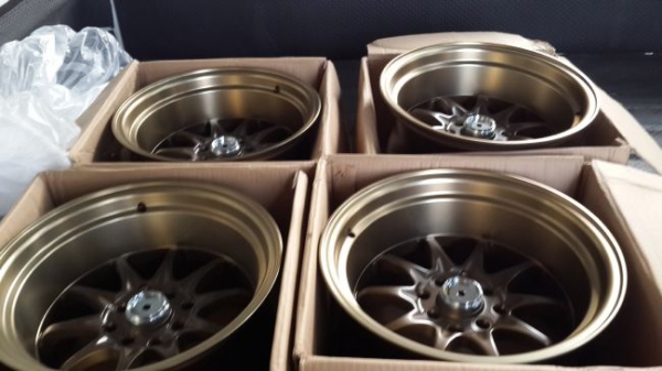 CE28N ขอบ 15" รายละเอียดเชิญครับ