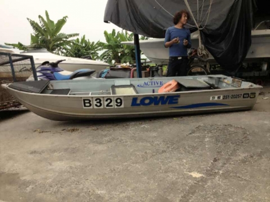 ขายเรือมีเนียม ก 140 ซม ยาว 13 ฟุด สภาพดีมากของนอก