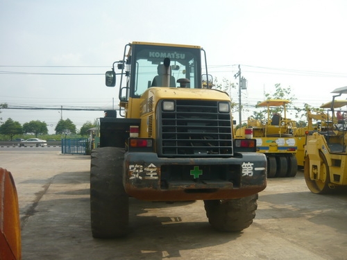 รถตักล้อยาง สภาพดี Komatsu WA270-5 เพิ่งเหยียบถึงไทย สภาพเอี่ยม ชม.ต่ำ