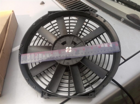 ขายพัดลม 10 ใบ เเบบเป่า เเบบบาง 12 V .ราคาปลีกส่ง ระบายความร้อนช่วยเเผงเเอร์