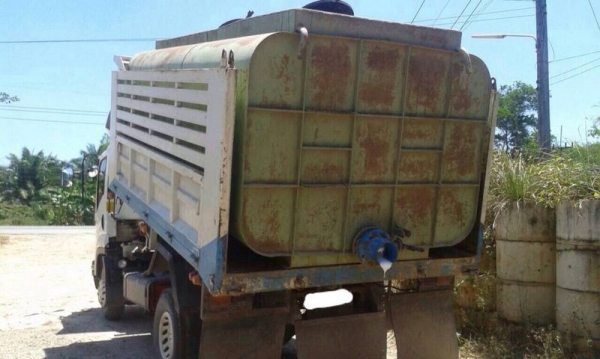 รถอีซูซุ 6 ล้อดั้ม FRR 210 แรงม้า. ( รถสวย มากๆ )  สนใจติดต่อ 081 - 6079515