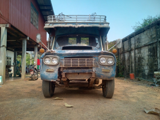 ขายรถ 6 ล้อ หน้ายาวหัวคลาสสิค เครื่องอีซูสุ100 แรง แน่นมากเกียร์ โตโยต้า