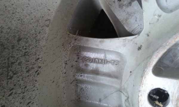 แม็กเดิม วีโก้3300 ครับ ถอดจากรถ 4วงครับ ไม่มียาง5รู114 ขอบ15