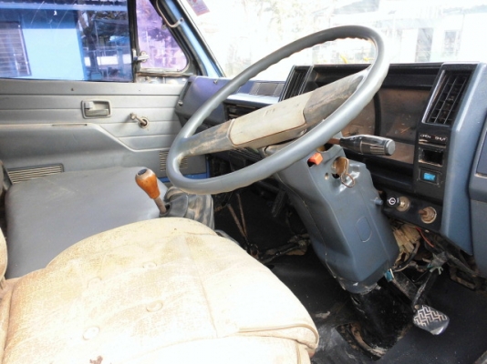 ขายหกล้อดั้ม3คิว NKR รุ่น เสี่ยสั่งลุย รถห้างไทยแท้  ปี 39 รถสวยมาก มีแอร์