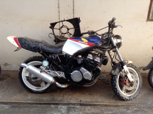 ธารนนทบุรี//ขาย honda 400 แต่งวิบากครับ มีทะเบียน