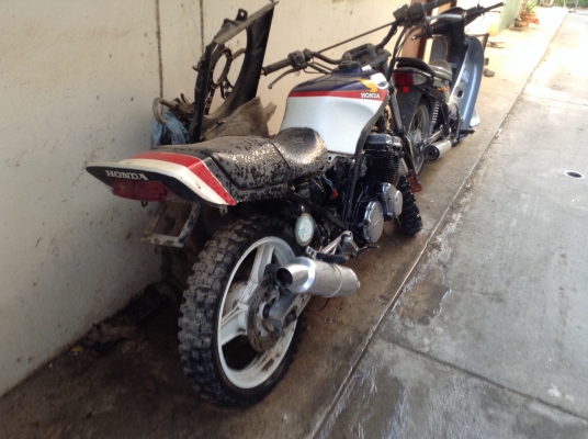 ธารนนทบุรี//ขาย honda 400 แต่งวิบากครับ มีทะเบียน