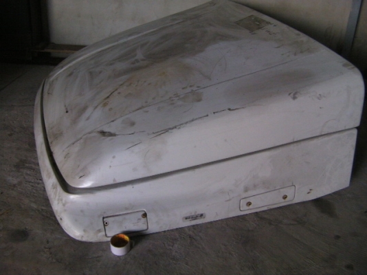 สเกิดต์หลังคารถของ6ล้อใหญ่เเละ10ล้อขายตามสภาพติดตู้มาขายถูกมี2อัน ราคาชิ้น8,000บาท