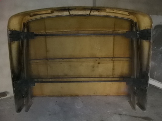 สเกิดต์หลังคารถของ6ล้อใหญ่เเละ10ล้อขายตามสภาพติดตู้มาขายถูกมี2อัน ราคาชิ้น8,000บาท