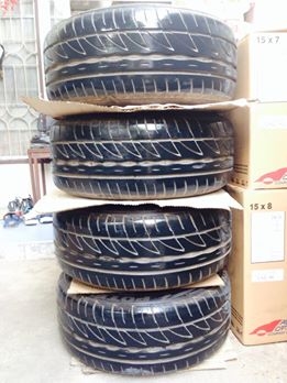 ขายยาง RE002 195-50-15  เบิกมาไหม่วิ่งไม่ถึง300โล  ขายถูกๆครับ