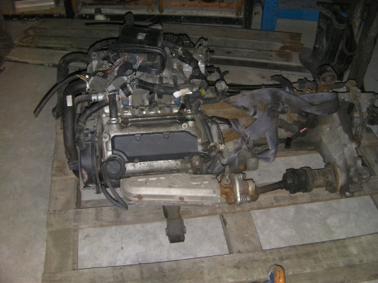 เครื่องรถกะป๋อไฮฮัตซุหัวชีดขับ4ขายตามสภาพไม่มีทะเบียนอุกปกรณ์คบราคา12,000บาท