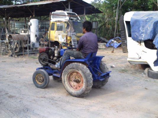 รถไถพร้อมใช้งาน พร้อมเครื่อง