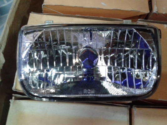 ขายโคมไฟหน้า hondaดรีม ของใหม่อยู่ในกล่อง