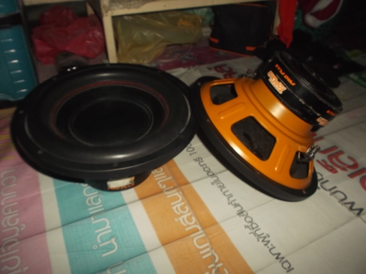 ขายดอก 12 นิ้วเหล็กปั้มแม่เหล็ก2ชั้น เพาเวอAB 2200 วัต ราคา3500 ติดต่อ 082-5425008