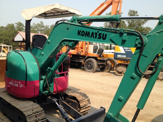 ขายรถด่วน KOMATSU PC 12 รถสวยสภาพดี