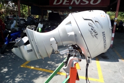 ขาย เครื่องเรือ HONDA 45 แรง 4 จังหวะสตาร์ทไฟฟ้านำเข้าจากญี่ปุ่น เครื่องยนต์ติดง่ายเดินดี ราคา 65,000