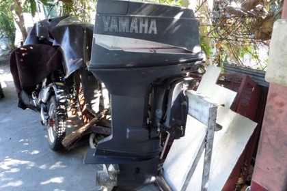 เครื่องเรือ YAMAHA 70 แรงเครื่องติดเดินดี ทริมไม่ทำงาน  ฝาน้ำผุมีรอยอุดมาจากญี่ปุ่น ราคา 58,000