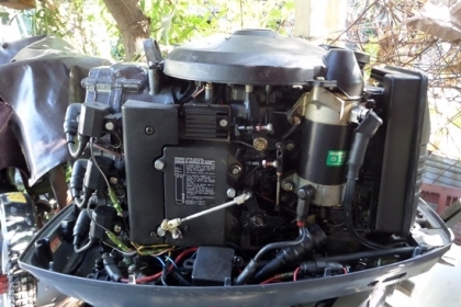 เครื่องเรือ YAMAHA 70 แรงเครื่องติดเดินดี ทริมไม่ทำงาน  ฝาน้ำผุมีรอยอุดมาจากญี่ปุ่น ราคา 58,000