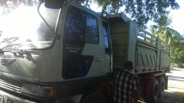 10ล้อดั้มFM3M สีไม่สวยแต่อย่างอื่นดี..คัสซีสวย เครื่องดี แห้ง..ช่วงล่างแน่น ทำใหม่แล้ว.