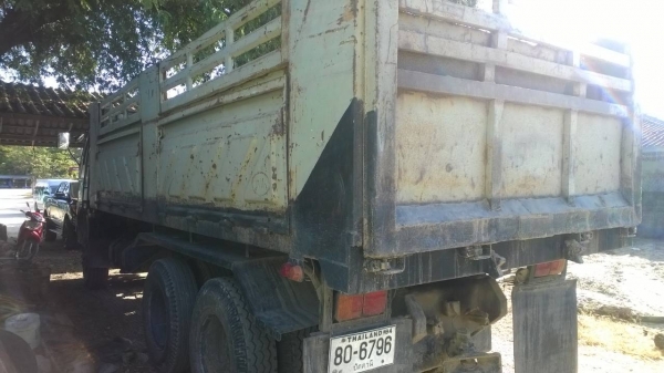 10ล้อดั้มFM3M สีไม่สวยแต่อย่างอื่นดี..คัสซีสวย เครื่องดี แห้ง..ช่วงล่างแน่น ทำใหม่แล้ว.