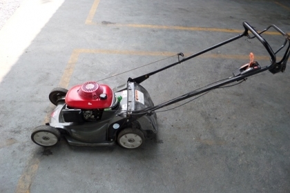 ขาย เครื่องตัดหญ้า HONDA IRX แบบเดินตามนำเข้าจากญี่ปุ่น ราคา 8,000 ขาย เครื่องตัดหญ้า HONDA IRX แบบเดินตามนำเข้าจากญี่ปุ่น ราคา 8,000