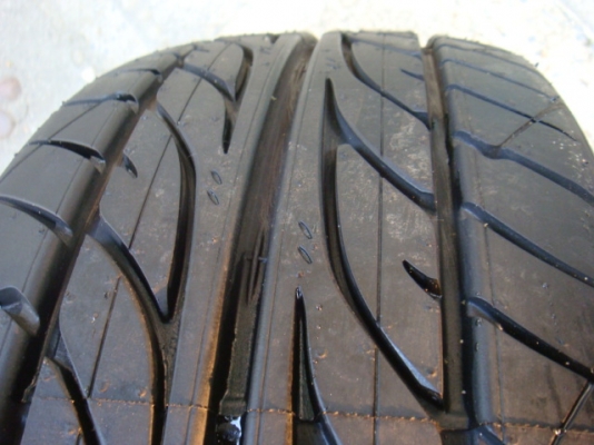 ขายถูกๆ ยางDunlop LM703 225/40R18 มี1เส้น