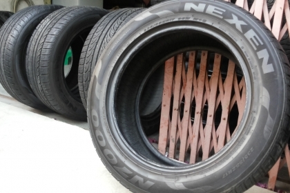 ยาง nexen 235 55 17 ปลายปี2011 5 เส้น ปะสติม2เส้น ดอกหนาใช้อีกนาน ยาง nexen 235 55 17 ปลายปี2011 5 เส้น ปะสติม2เส้น ดอกหนาใช้อีกนาน