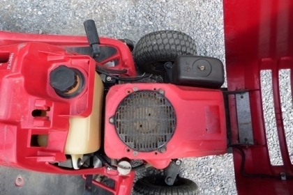 ขาย รถตัดหญ้า นั่งขับ HONDA 2013 เครื่อง 13 hp 2 ใบตัด 5 เกียร์เดินหน้า 1 เกียร์ถอยหลัง ปรับใบตัดได้ 7 ระดับ ราคา 58,000 ขาย รถตัดหญ้า นั่งขับ HONDA 2013 เครื่อง 13 hp 2 ใบตัด 5 เกียร์เดินหน้า 1 เกียร์ถอยหลัง ปรับใบตัดได้ 7 ระดับ ราคา 58,000