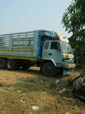 **1,200,000 บ.ต่อรอง**ขาย10ล้อ2เพลา พ่วง แม่+ลูกไม่ดั้ม  แม่ ISUZU ROCKY 210 FXZ13NFY ปี41  วางเครื่อง6SD1 240HP (ลงเล่ม) เครื่องแน่น แรงดี เกียร์เดิม  เบรคทริฟฟี่ พ.พาวเวอร์ ช่วงล่างเดิม คัสซีสวยเดิมไม่ปะไม่ดาม  กระบะเหล็กสภาพดีพื้นดีข้างดี หัวเก๋งสวยภาย