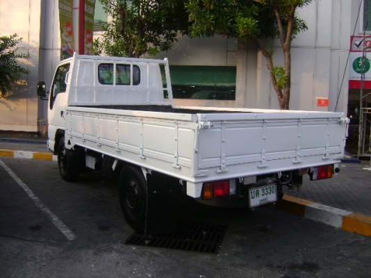ISUZU,เครื่่่อง120แรง รถสี่ล้อใหญ่ หัวยกได้ เครื่่องดี คัซซีสวยฯ แอร์เย็น กระจกไฟฟ้า,พวงมาลัยพาวเวอร์,เกียร์สั้น ภายในดีสะอาดสวย ทะเบียนไม่ติดเวลาวิ่งได้24ชม.