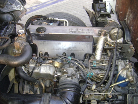 ISUZU,เครื่่่อง120แรง รถสี่ล้อใหญ่ หัวยกได้ เครื่่องดี คัซซีสวยฯ แอร์เย็น กระจกไฟฟ้า,พวงมาลัยพาวเวอร์,เกียร์สั้น ภายในดีสะอาดสวย ทะเบียนไม่ติดเวลาวิ่งได้24ชม.