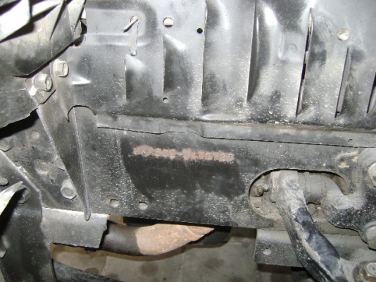 ISUZU,เครื่่่อง120แรง รถสี่ล้อใหญ่ หัวยกได้ เครื่่องดี คัซซีสวยฯ แอร์เย็น กระจกไฟฟ้า,พวงมาลัยพาวเวอร์,เกียร์สั้น ภายในดีสะอาดสวย ทะเบียนไม่ติดเวลาวิ่งได้24ชม.