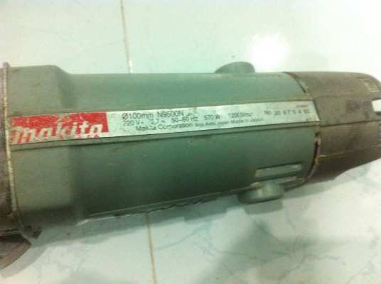 เครื่องเจียรไฟฟ้าMakitaรุ่น 9500NB สภาพใหม่ ราคาถูก เครื่องเจียรไฟฟ้าMakitaรุ่น 9500NB สภาพใหม่ ราคาถูก
