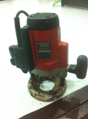 เร้าเตอร์ทำบัว 1/2" maktec Router MT360