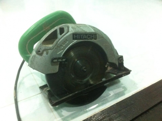 เลื่อยวงเดือนHITACHI C 6SS สภาพใหม่ ราคาถูก